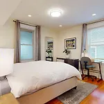Updated 45 Bed Near Mit, Harvard, Tufts, Red Line