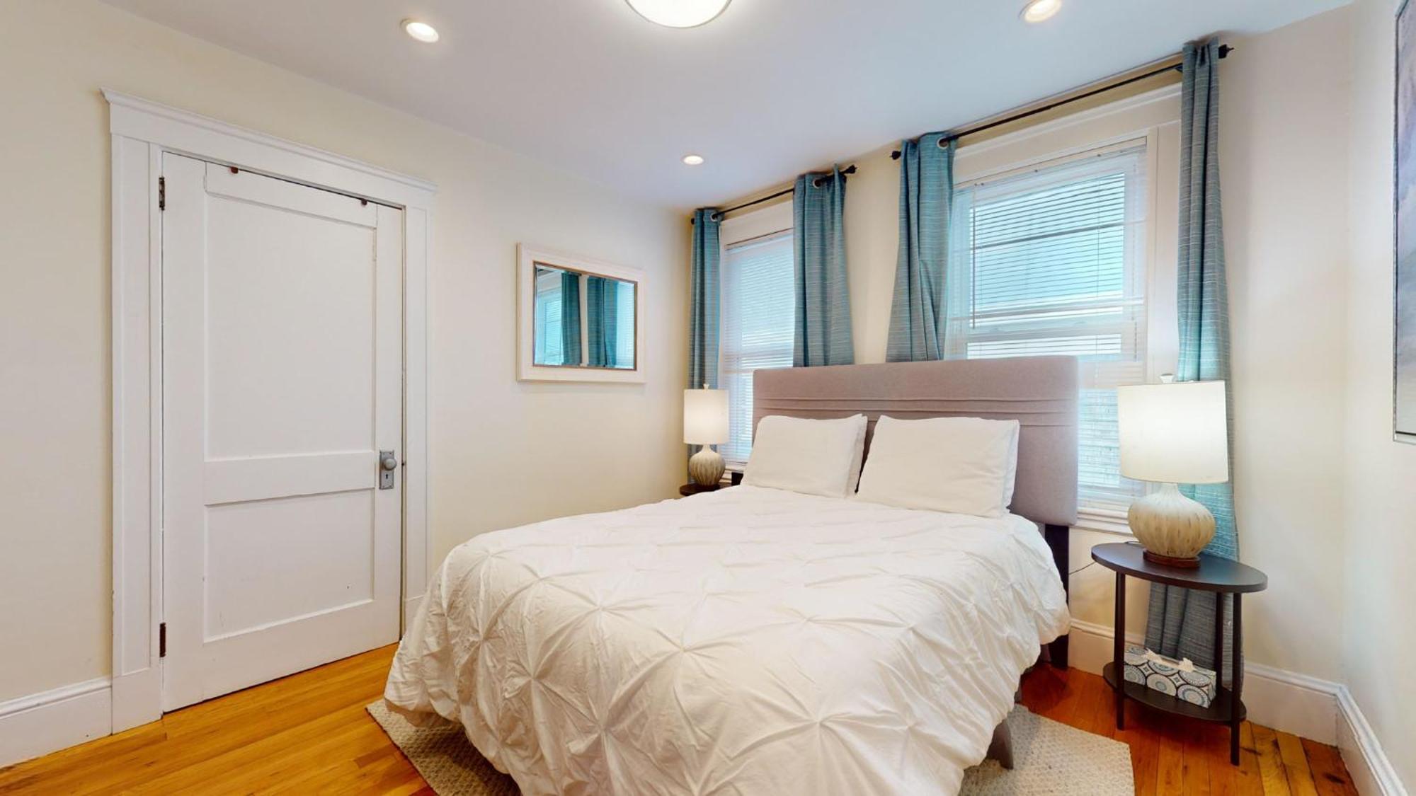 Updated 45 Bed Near Mit, Harvard, Tufts, Red Line Apartment