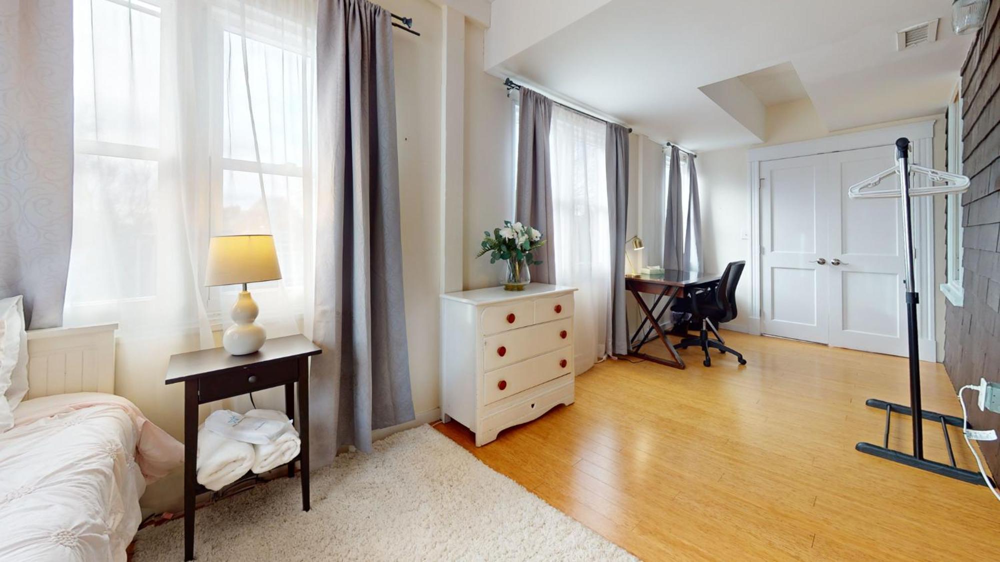 Apartment Updated 45 Bed Near Mit, Harvard, Tufts, Red Line *