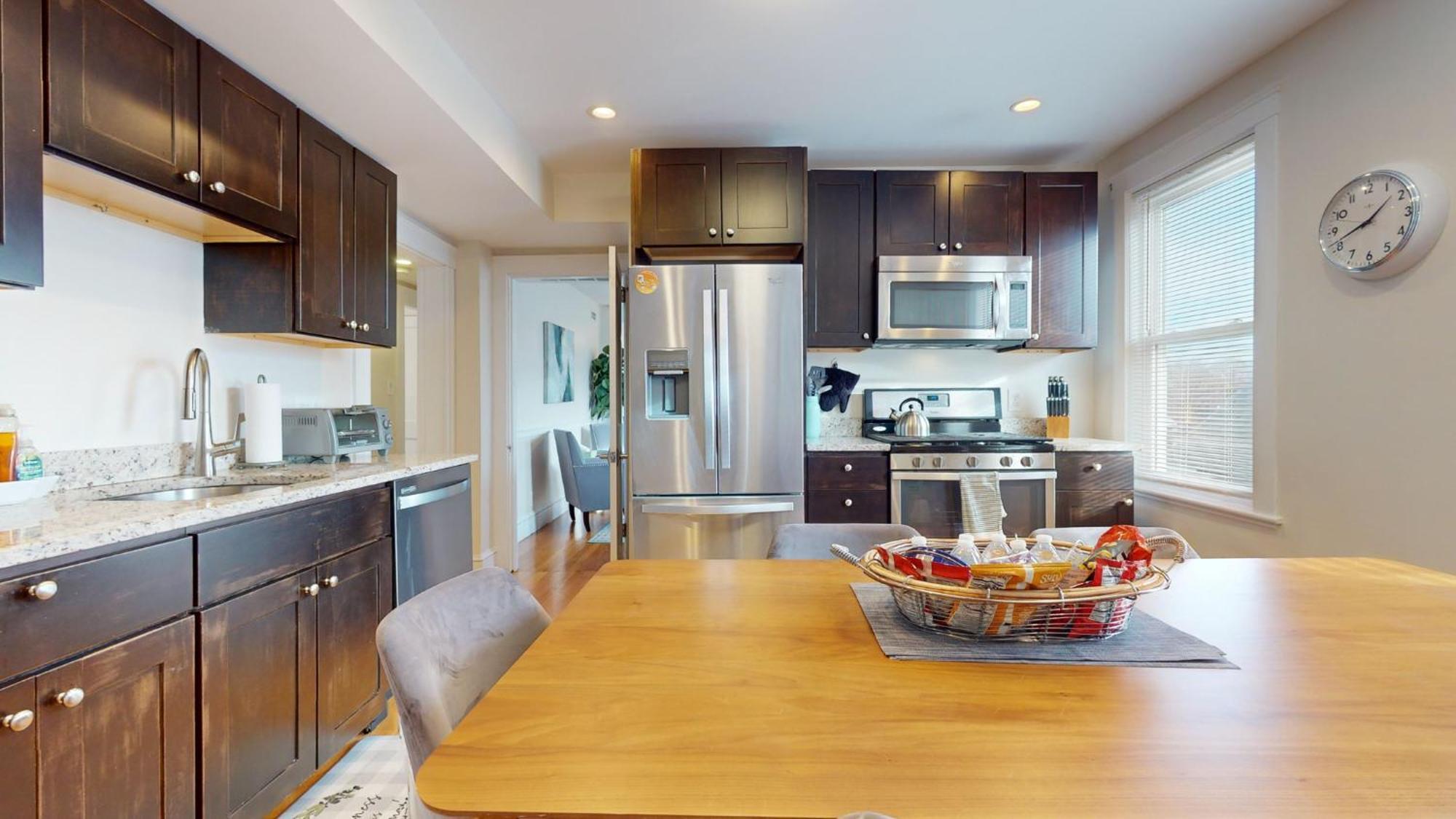 Updated 45 Bed Near Mit, Harvard, Tufts, Red Line Cambridge