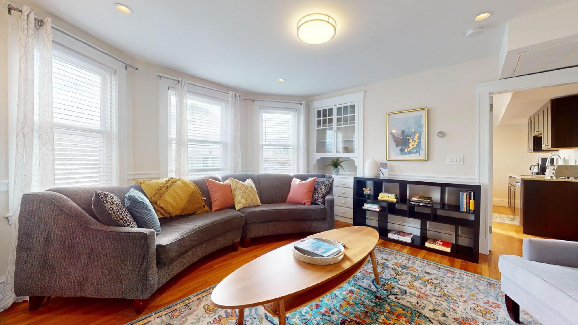 Apartment Updated 45 Bed Near Mit, Harvard, Tufts, Red Line